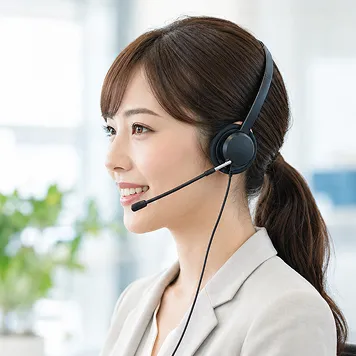 woman-headset